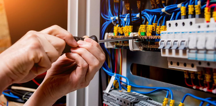 Free Electrician Course with Certificate – Step-by-Step Learning Made Easy